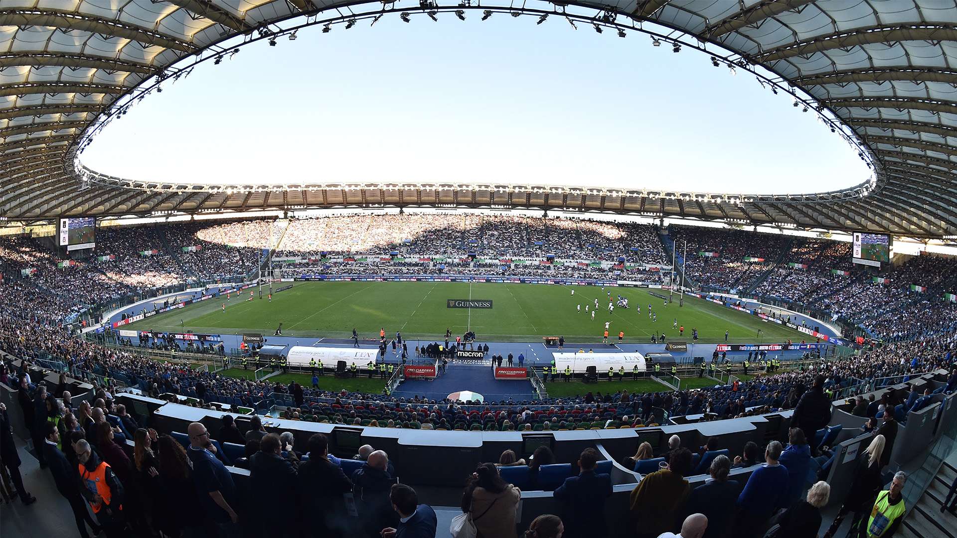 镇主场迎战 镇主场迎战